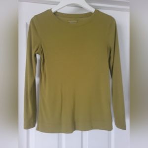 Simply Vera Crew Neck - Medium